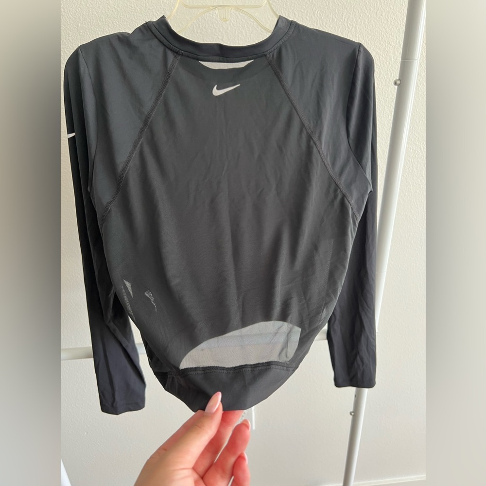 Nike Women’s Cropped Long Sleeve Training Top - Size L